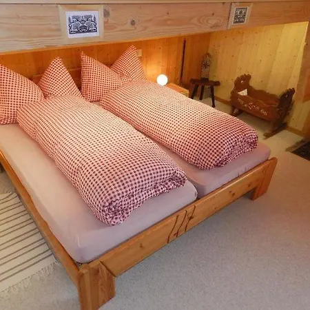 Feutersoey Sleeps 8 Wifi Appartement Gsteig
