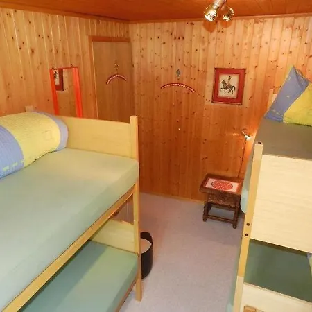 Feutersoey Sleeps 8 Wifi Apartment Gsteig