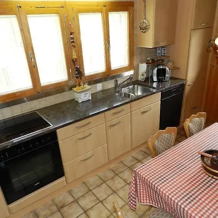 Feutersoey Sleeps 8 Wifi Gsteig