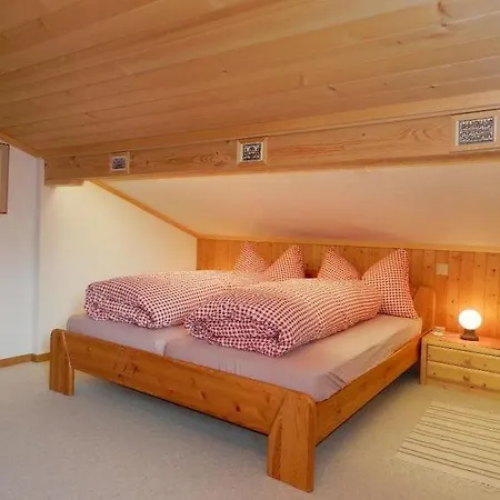 Feutersoey Sleeps 8 Wifi Apartment Gsteig